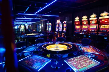 A professional dealer in a tuxedo greeting players at the roulette table, symbolizing the authentic live casino feel at 09DET.